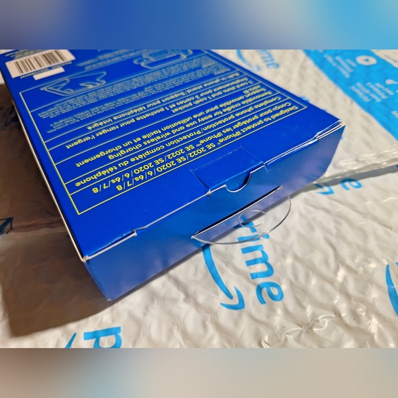 Onn. iPhone Wallet Case - iPhone SE 2020 & 2022/ iPhone 6 / 6S / 7 / 8  (NEW) - Picture 3 of 4